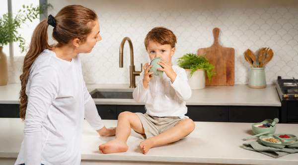 Keep Kids’ Outfits Clean Without Covering Them: How Clearly Bibs Make Mealtimes Easier
